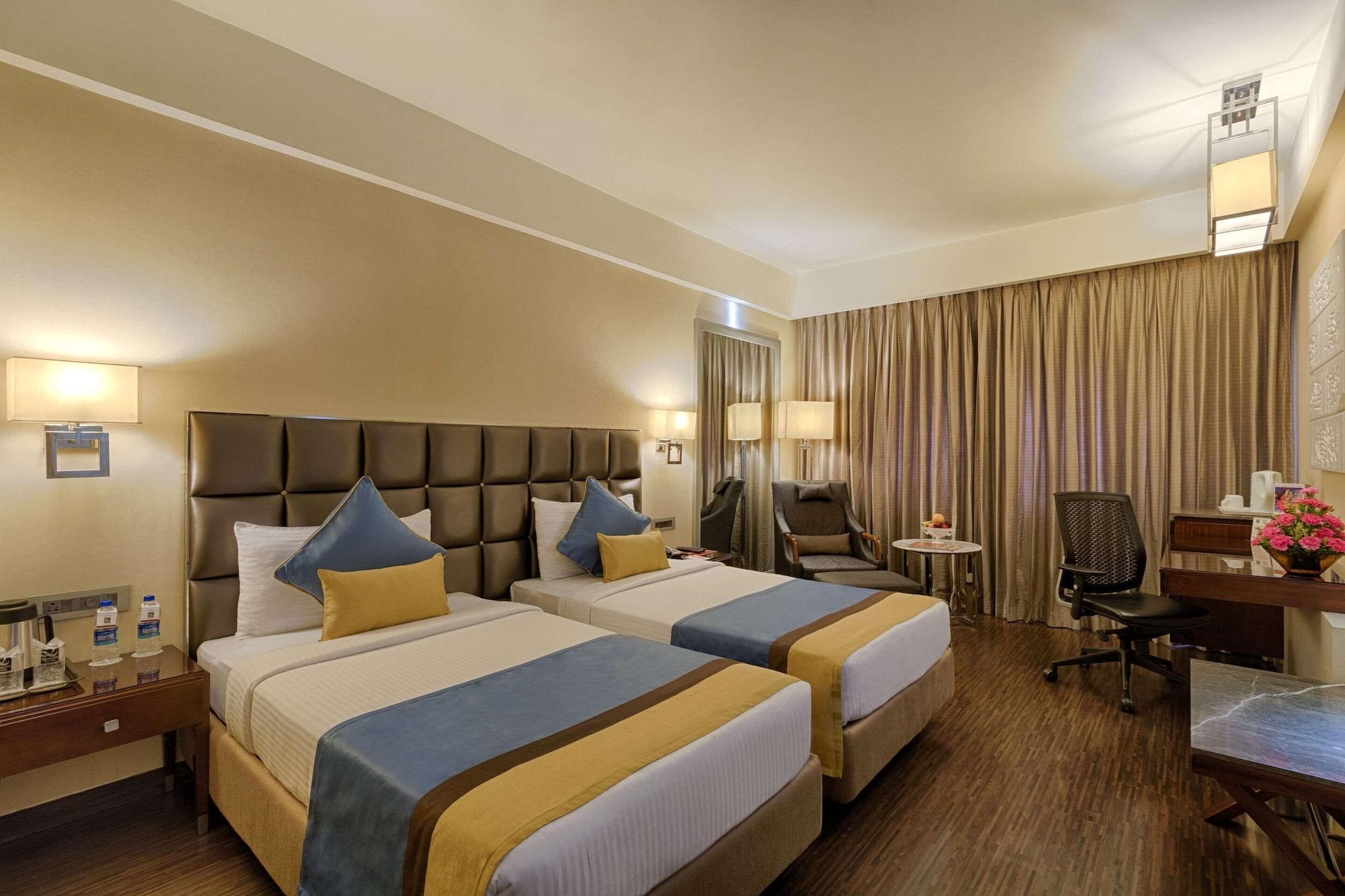 Quality Hotel D V Manor Vijayawada Bagian luar foto