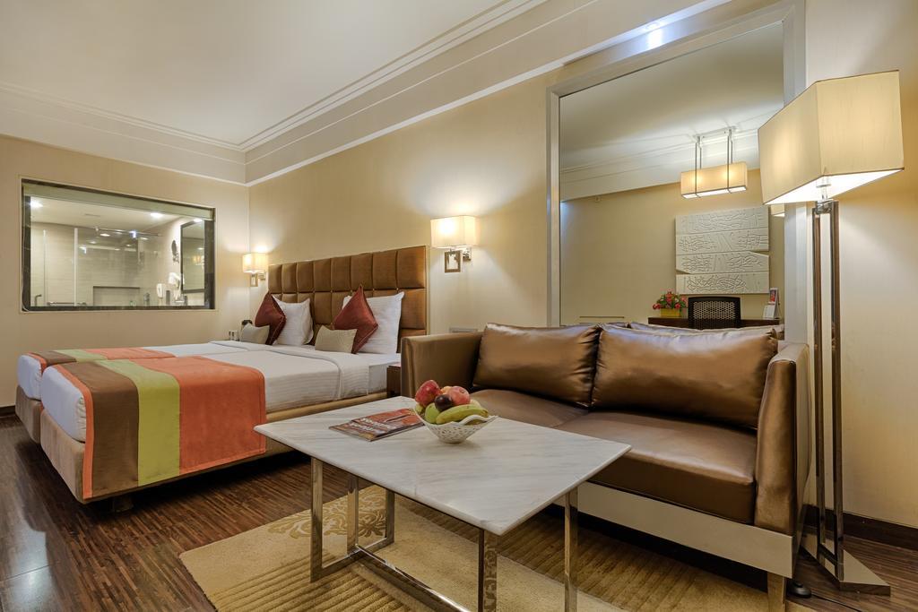 Quality Hotel D V Manor Vijayawada Bagian luar foto