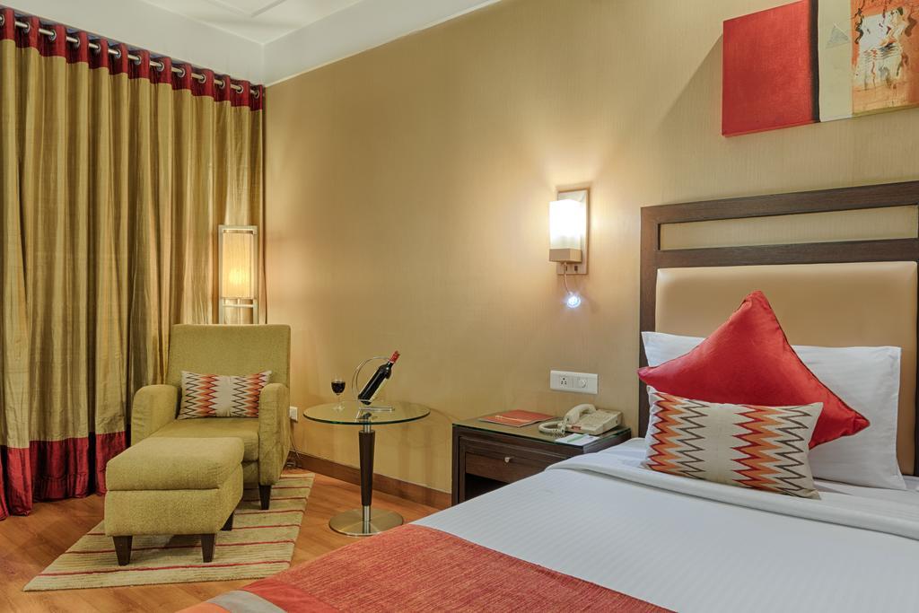 Quality Hotel D V Manor Vijayawada Bagian luar foto