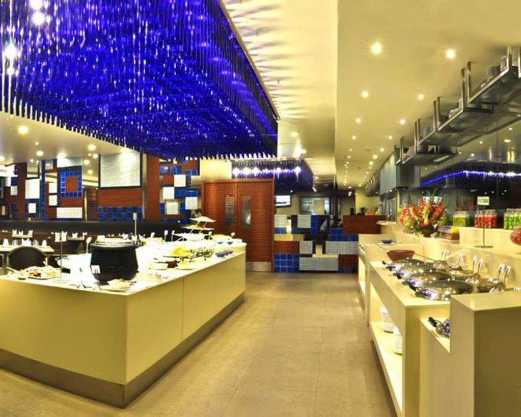 Quality Hotel D V Manor Vijayawada Restoran foto