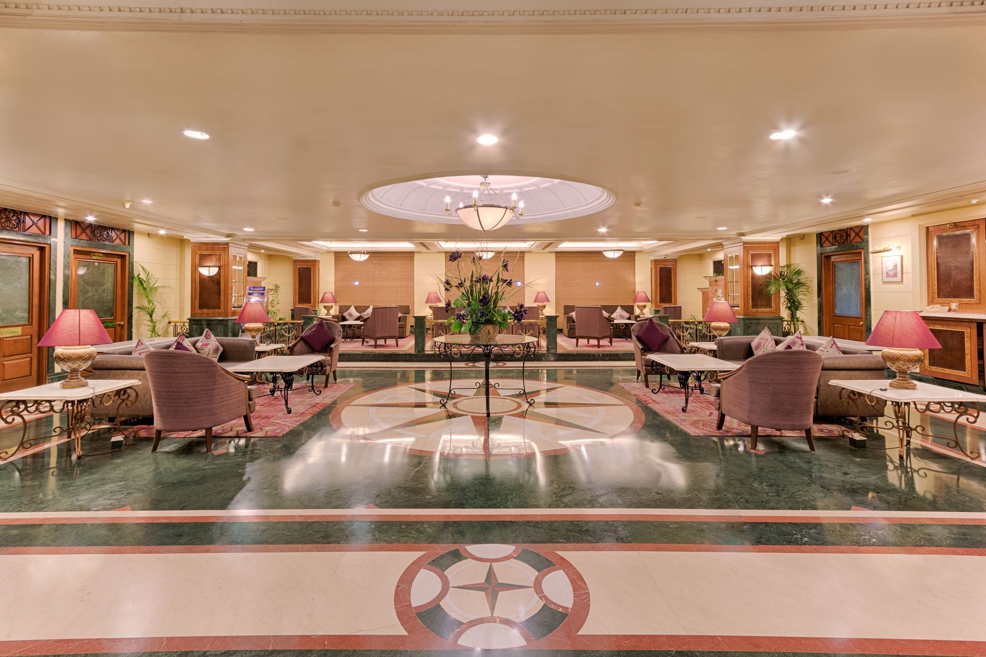 Quality Hotel D V Manor Vijayawada Bagian luar foto