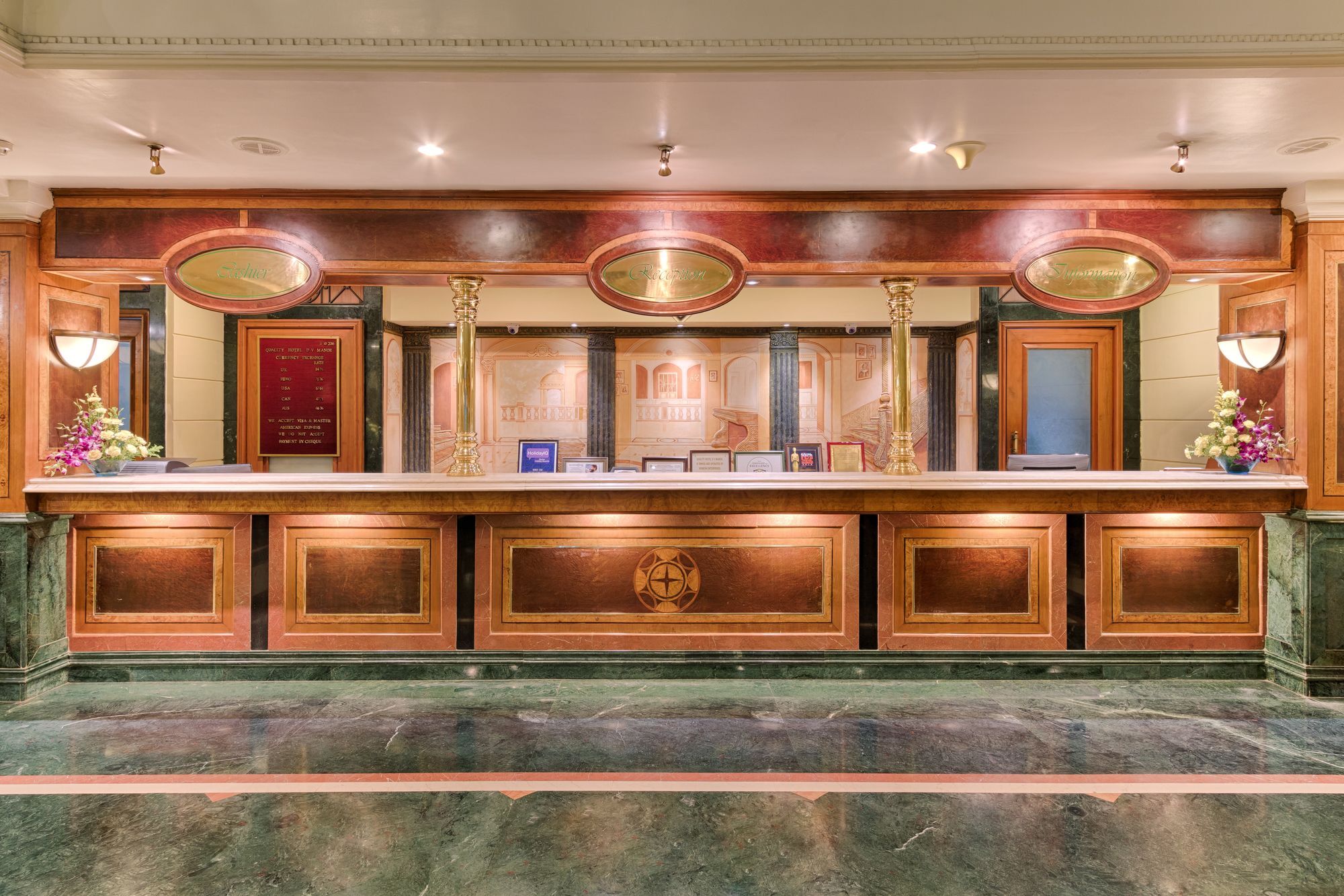 Quality Hotel D V Manor Vijayawada Bagian luar foto